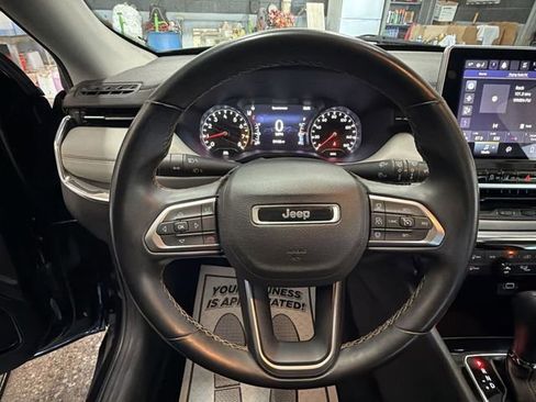 Used 2022 Jeep Compass Limited AWD/4WD image 14