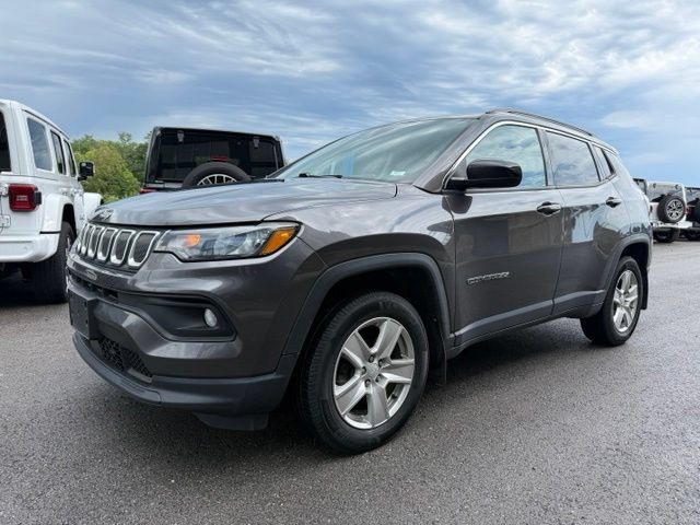 Used 2022 Jeep Compass Latitude w/ Convenience Group AWD/4WD image 7
