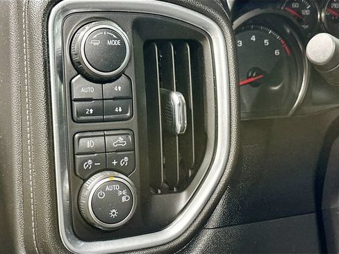 Used 2021 Chevrolet Silverado 1500 LT Trail Boss AWD/4WD image 11