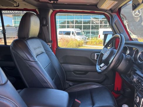 Used 2021 Jeep Wrangler Unlimited Sahara w/ Cold Weather Group AWD/4WD image 39