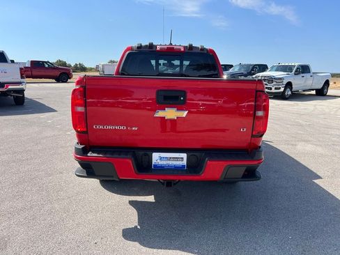 Used 2018 Chevrolet Colorado LT w/ LT Convenience Package RWD image 4