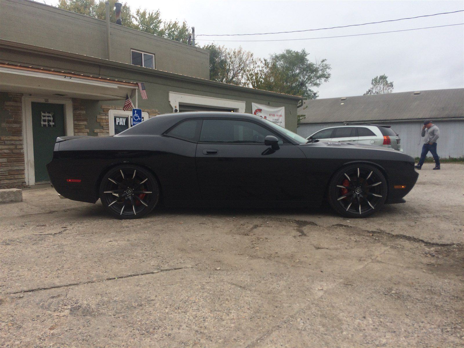 Used 2010 Dodge Challenger SRT8 RWD image 3