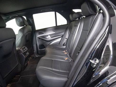Used 2025 Mercedes-Benz GLE 350 4MATIC image 11