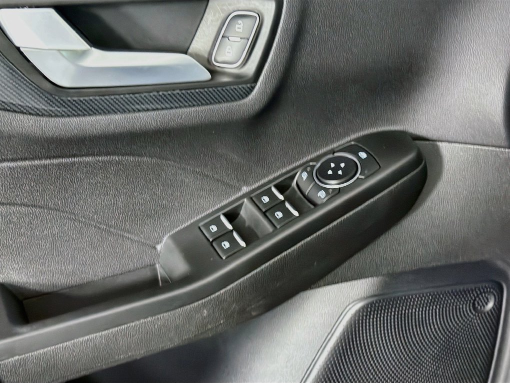 Used 2025 Ford Escape ST-Line FWD image 23