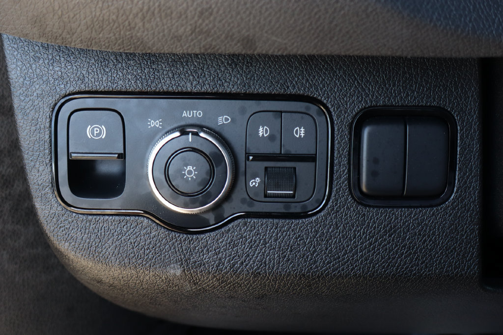 Used 2023 Mercedes-Benz Sprinter 2500 image 26