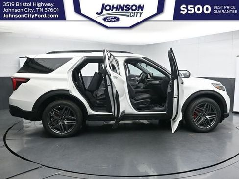 New 2026 Ford Explorer ST-Line w/ ST-Line Street Pack AWD/4WD image 35
