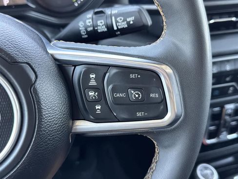 Used 2024 Jeep Wrangler Sahara image 11