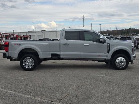 Used 2025 Ford F450 Lariat w/ Lariat Ultimate Package image 6