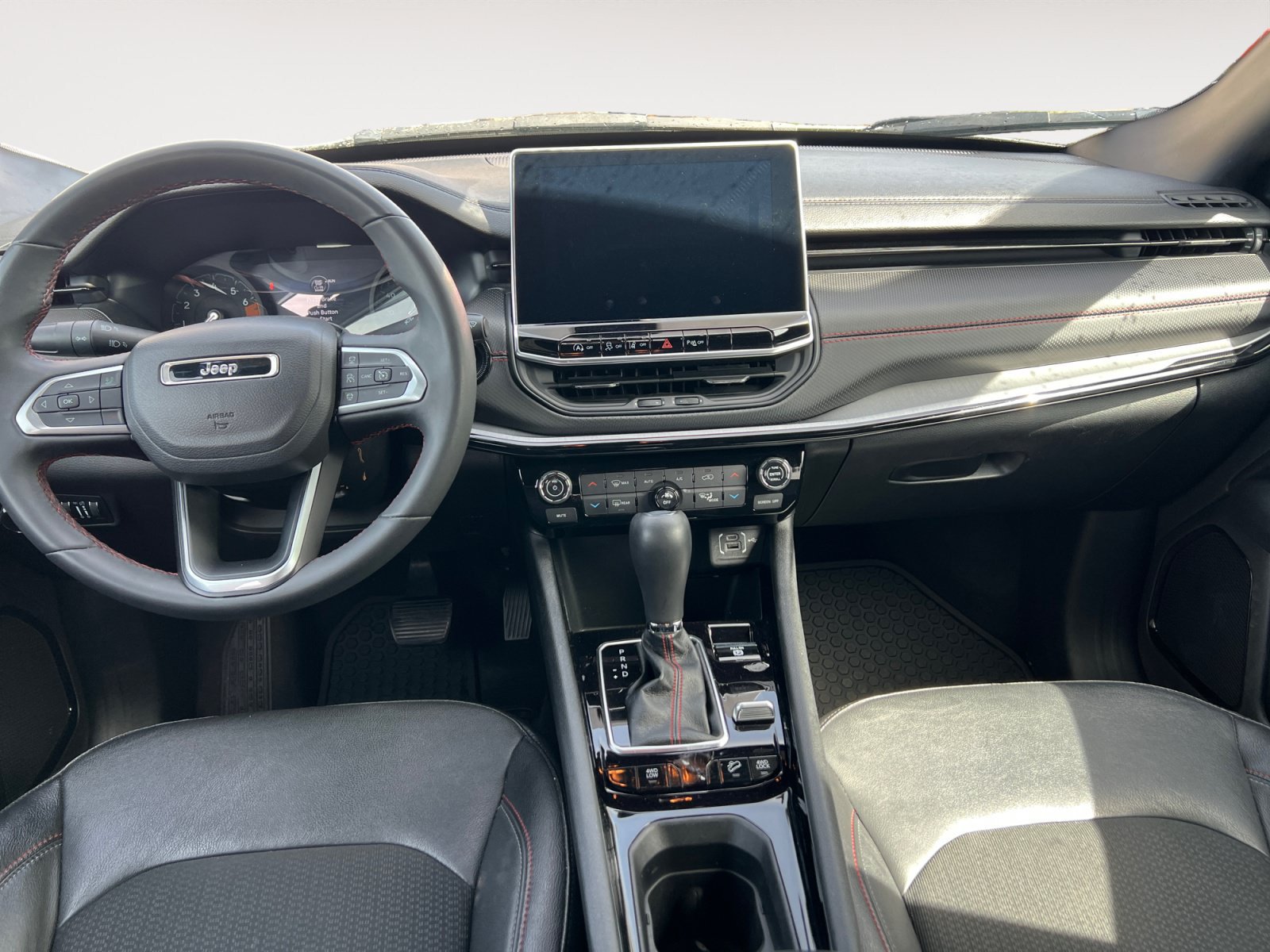 Used 2024 Jeep Compass Trailhawk AWD/4WD image 10