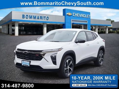 New 2026 Chevrolet Trax RS w/ Driver Confidence Package FWD image 1