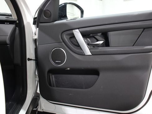 Used 2024 Land Rover Discovery Sport S image 27