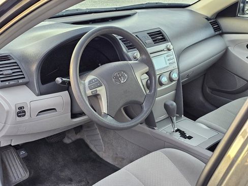Used 2007 Toyota Camry LE image 34