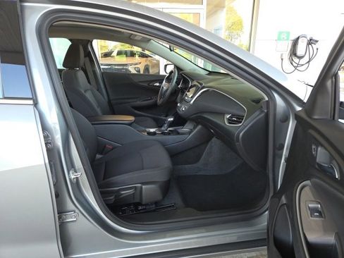 Used 2024 Chevrolet Malibu LT image 35