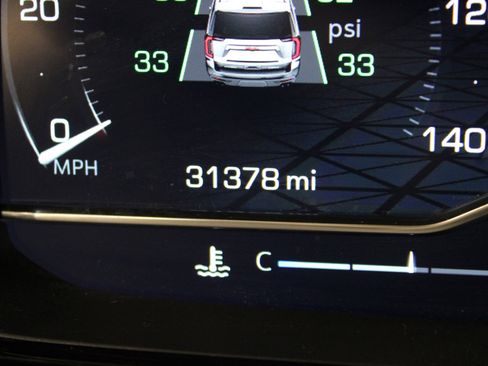 Used 2022 GMC Yukon Denali w/ Denali Premium Package image 53