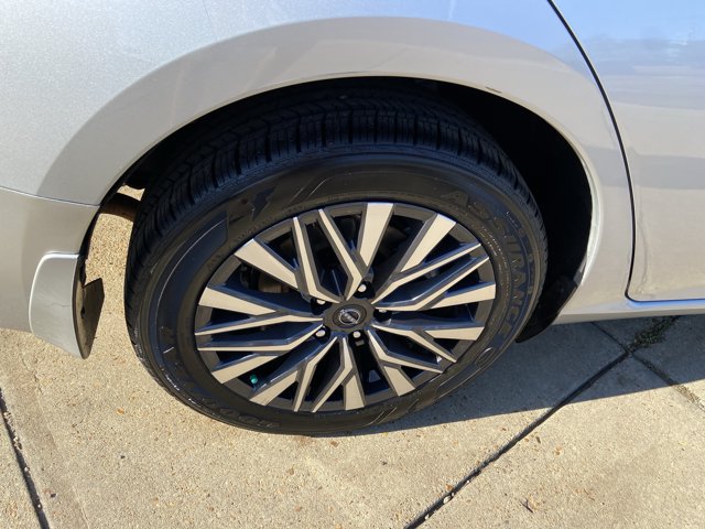 Used 2023 Nissan Altima 2.5 SV AWD/4WD image 31