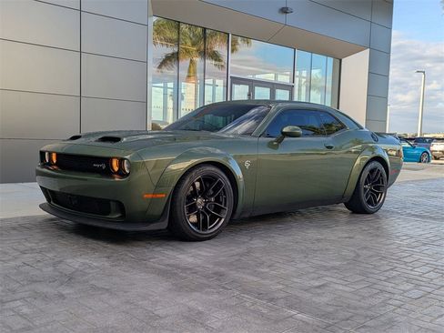 Used 2019 Dodge Challenger SRT Hellcat image 1