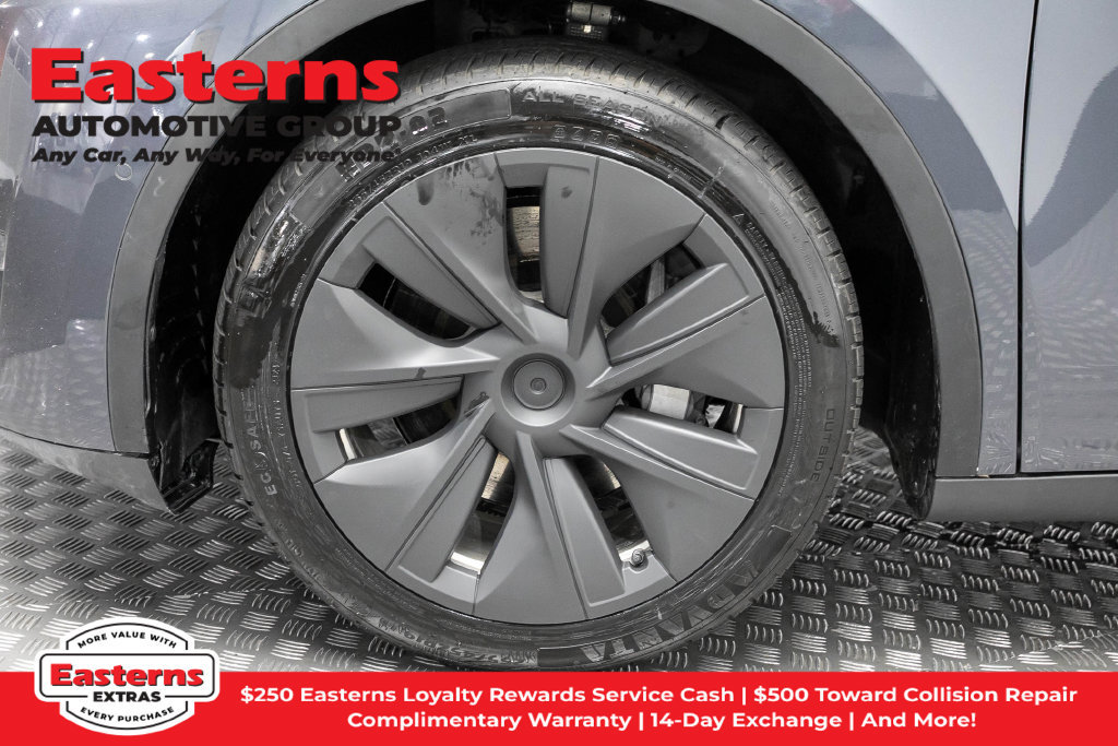 Used 2022 Tesla Model Y Long Range AWD/4WD image 26