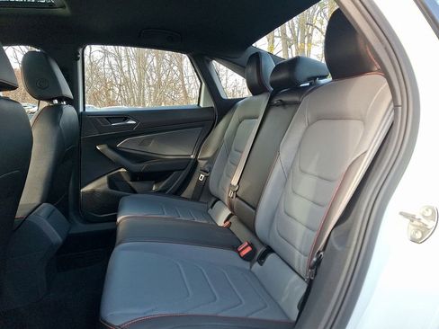 Certified 2025 Volkswagen Jetta GLI Autobahn image 11