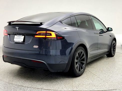Used 2023 Tesla Model X Plaid image 5