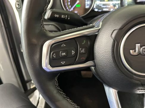 Used 2023 Jeep Wrangler Unlimited Sahara w/ Cold Weather Group AWD/4WD image 15