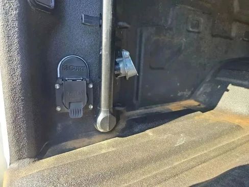 Used 2022 GMC Sierra 3500 AT4 w/ AT4 Preferred Package image 19