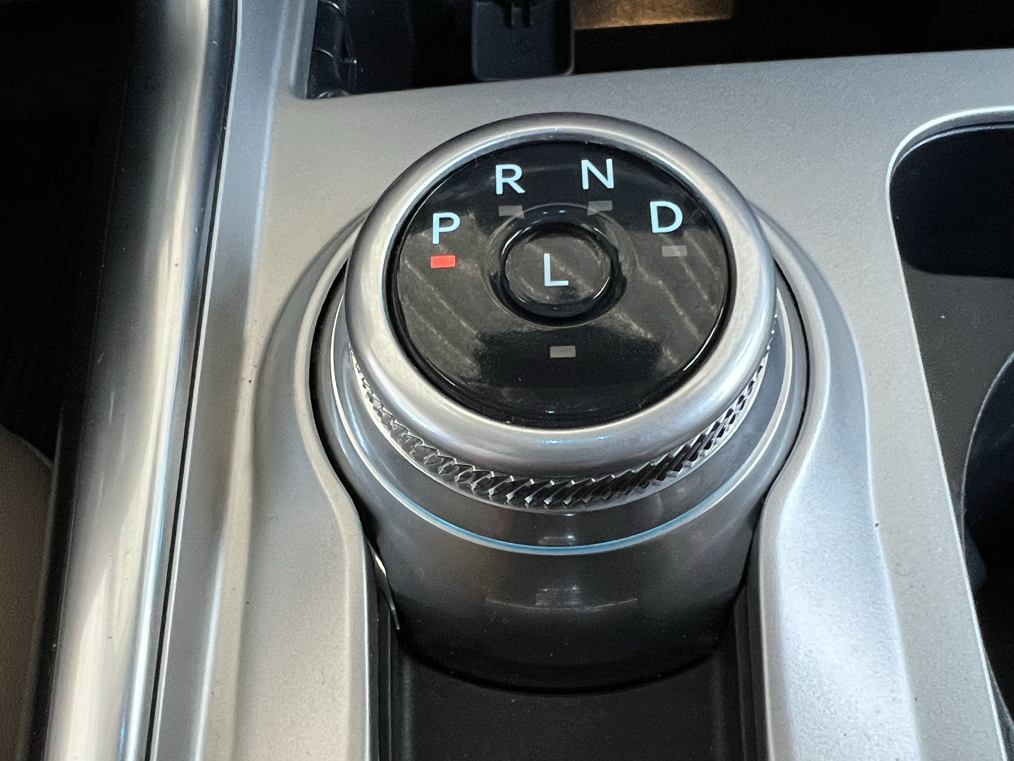 Used 2024 Ford Explorer XLT w/ Equipment Group 202A AWD/4WD image 32