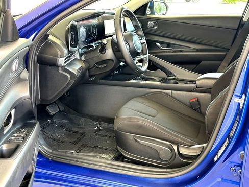 Used 2025 Hyundai Elantra SEL FWD image 10