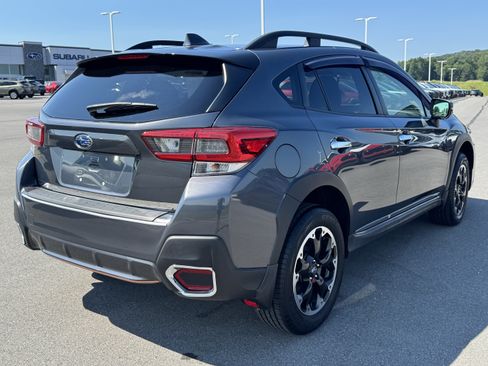 Used 2022 Subaru Crosstrek 2.0i Premium w/ Moonroof Package AWD/4WD image 3