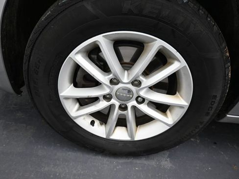 Used 2016 Dodge Grand Caravan SXT image 35