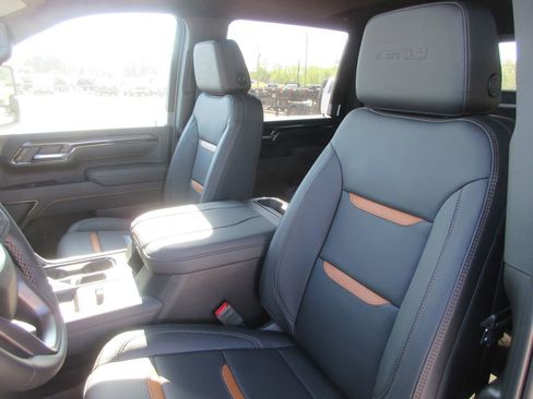 New 2026 GMC Sierra 3500 AT4 w/ AT4 Premium Plus Package AWD/4WD image 13