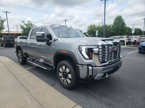 Certified 2024 GMC Sierra 2500 Denali w/ Technology Package AWD/4WD image 2