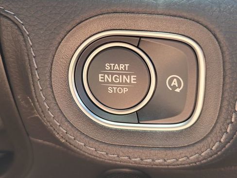 New 2025 Mercedes-Benz GLS 580 4MATIC image 32