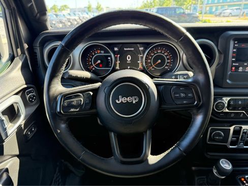 Used 2021 Jeep Gladiator Sport AWD/4WD image 15