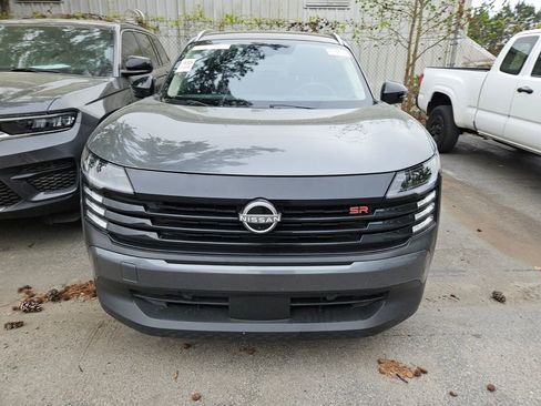 Used 2025 Nissan Kicks SR image 3