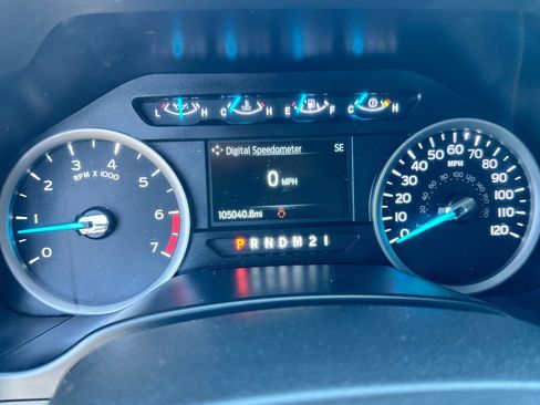 Used 2021 Ford F250 XLT w/ FX4 Off-Road Package image 16