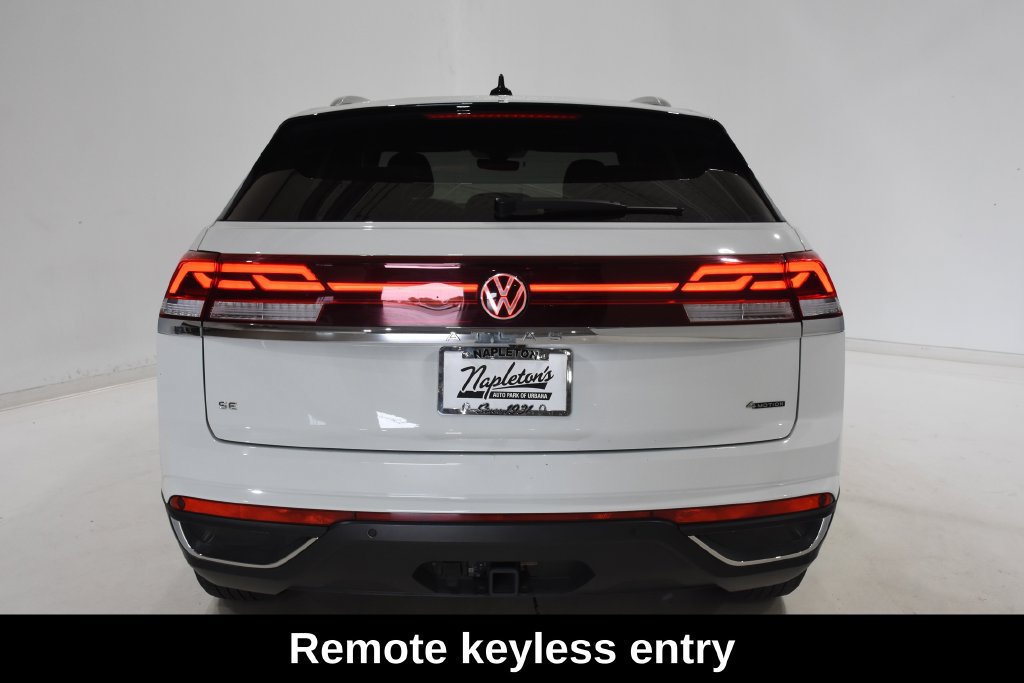 Used 2025 Volkswagen Atlas Cross Sport SE AWD/4WD image 6