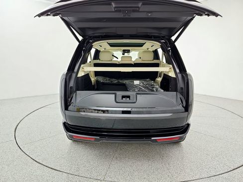 New 2026 Land Rover Range Rover Long Wheelbase SE AWD/4WD image 19