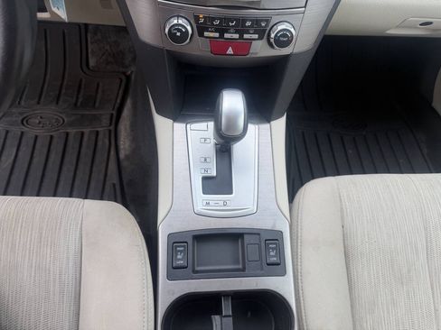 Used 2013 Subaru Outback 2.5i Premium w/ Popular Pkg 1B AWD/4WD image 23
