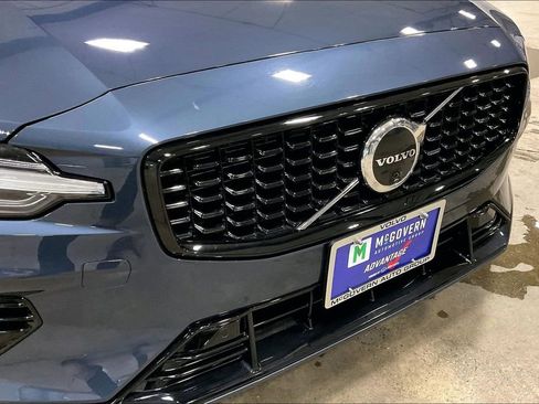 Used 2024 Volvo S60 T8 Plus w/ Climate Package image 33