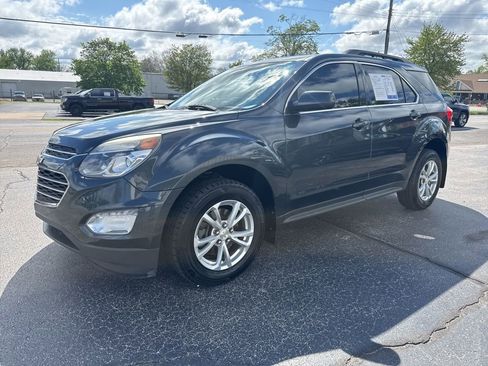 Used 2017 Chevrolet Equinox LT w/ Convenience Package FWD image 3