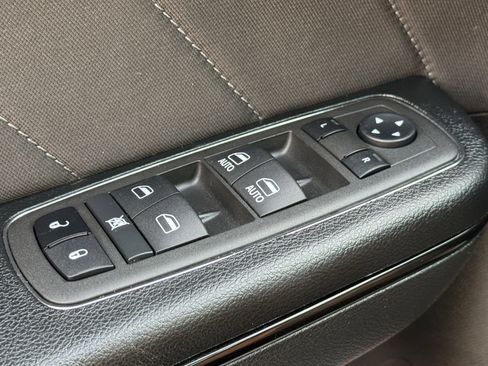 Used 2022 Dodge Charger SXT w/ Blacktop Package image 26