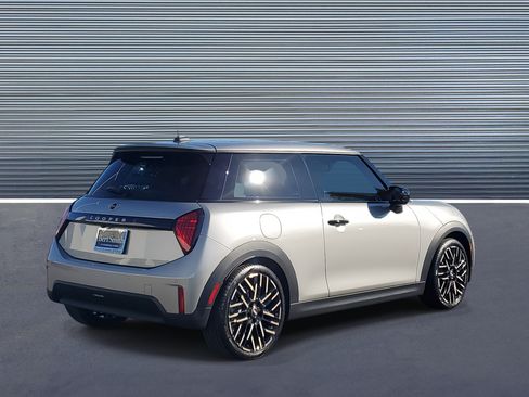 Used 2025 MINI Cooper S image 3