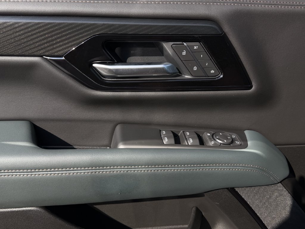 New 2027 GMC Yukon AT4 w/ AT4 Premium Package AWD/4WD image 21