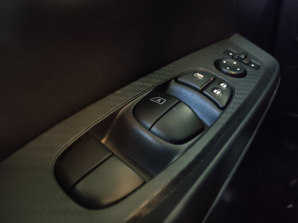 Used 2025 Nissan Sentra S FWD image 27