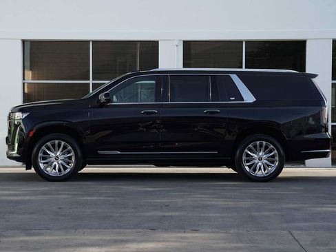 Used 2023 Cadillac Escalade ESV Premium Luxury w/ Performance Package AWD/4WD image 11