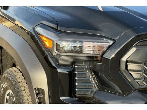 New 2026 Toyota Tacoma TRD Off-Road image 28