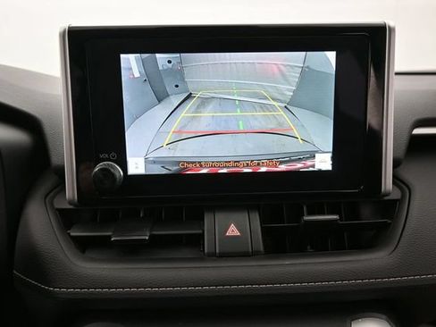Certified 2025 Toyota RAV4 LE AWD/4WD image 25
