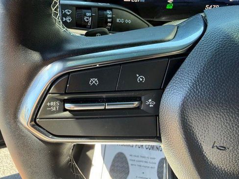 Used 2025 Chevrolet Equinox EV LT image 8