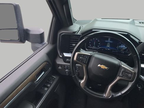 Used 2024 Chevrolet Silverado 3500 High Country w/ Technology Package AWD/4WD image 6