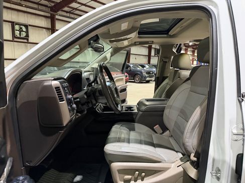 Used 2016 GMC Sierra 2500 Denali w/ Duramax Plus Package AWD/4WD image 12